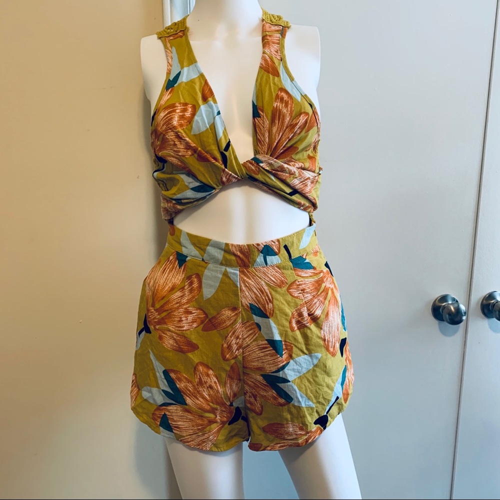 Love + Harmony Romper 😍 Size Small